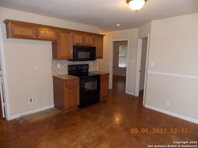 Image 6 of 12 For 3031 Douglas Fir