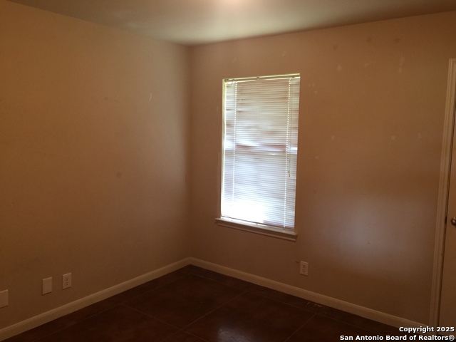 Image 8 of 12 For 3031 Douglas Fir