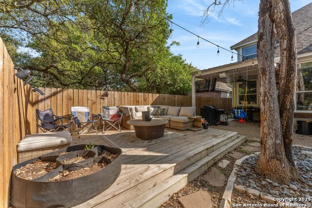 Image 44 of 65 For 2047 Thicket Trail Dr
