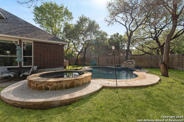 Image 53 of 65 For 2047 Thicket Trail Dr