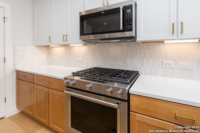 Image 14 of 40 For 558 Mcmonigal Pl