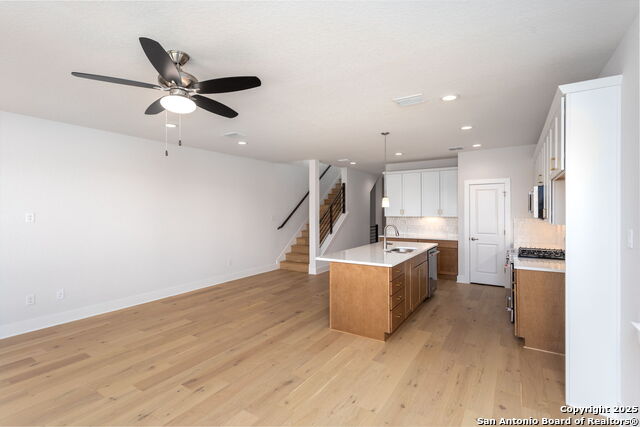 Image 18 of 40 For 558 Mcmonigal Pl