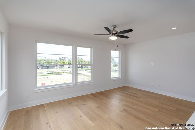 Image 19 of 40 For 558 Mcmonigal Pl