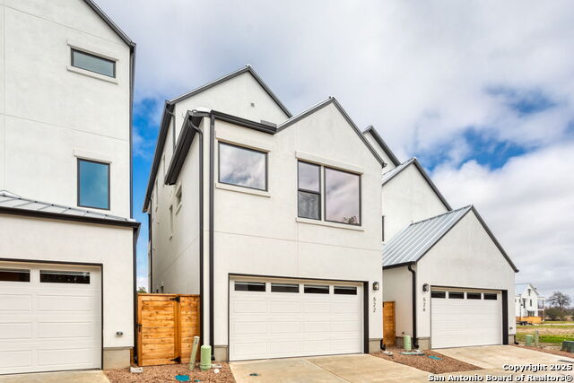Image 36 of 40 For 558 Mcmonigal Pl