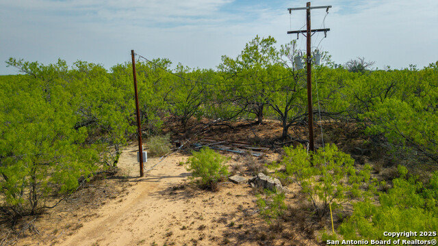 Listing photo id 15 for 5001 Fm 1407