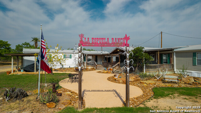 Listing photo id 0 for 5001 Fm 1407