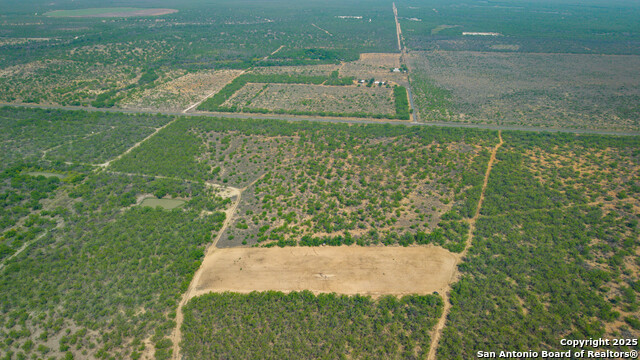 Listing photo id 25 for 5001 Fm 1407