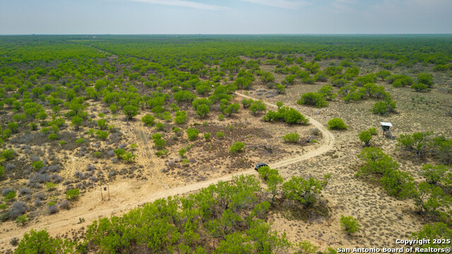 Listing photo id 28 for 5001 Fm 1407