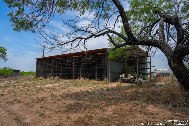 Listing photo id 31 for 5001 Fm 1407