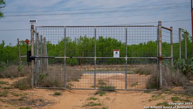 Listing photo id 36 for 5001 Fm 1407