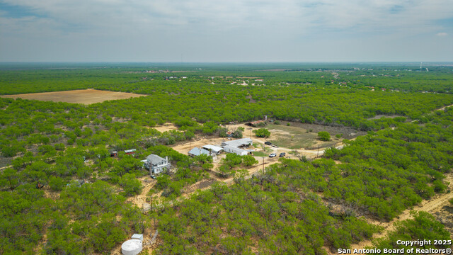 Listing photo id 7 for 5001 Fm 1407