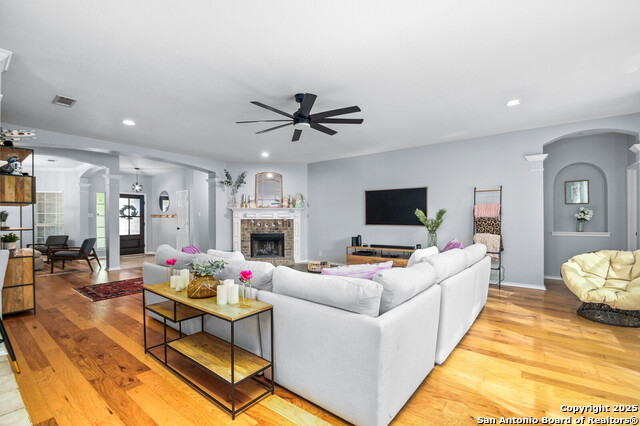 Image 10 of 29 For 16718 Stones Throw