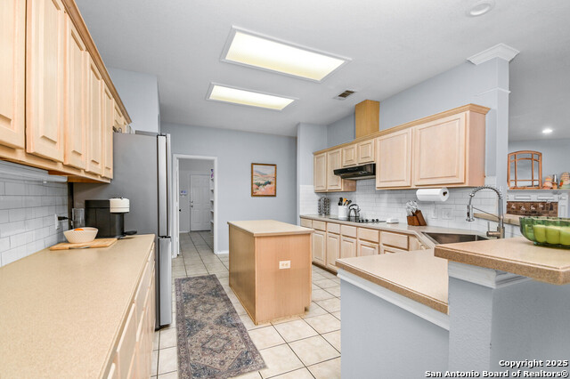 Image 12 of 29 For 16718 Stones Throw