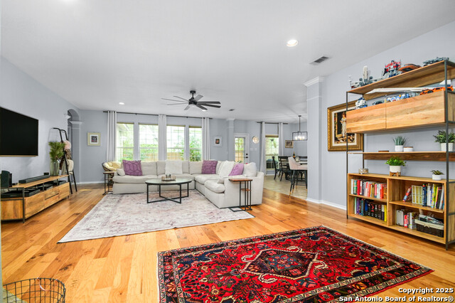 Image 7 of 29 For 16718 Stones Throw