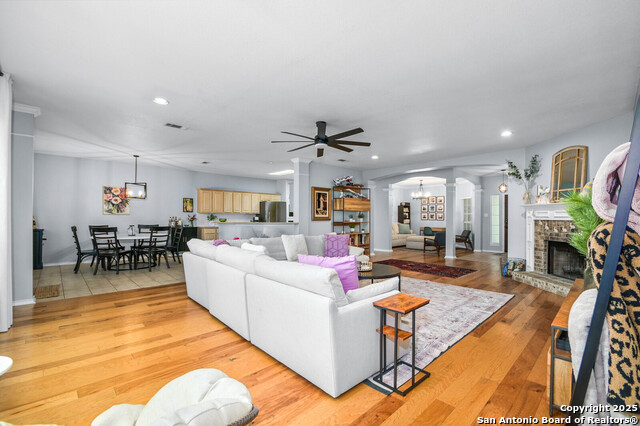 Image 9 of 29 For 16718 Stones Throw