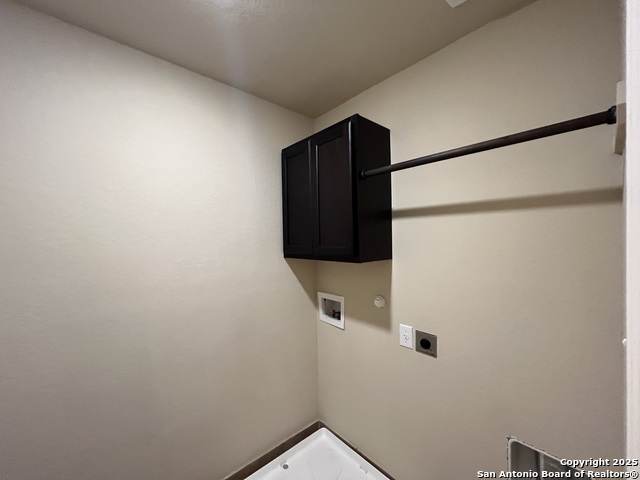 Image 14 of 29 For 6410 Marcel Way  102