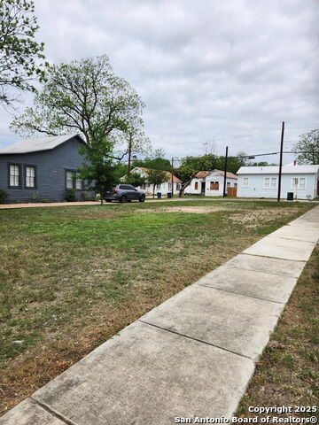 Image 2 of 3 For 901 Mesquite N