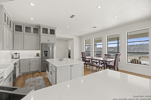 Image 19 of 62 For 256 Persimmon Point