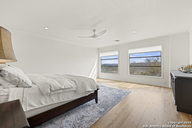 Image 20 of 62 For 256 Persimmon Point