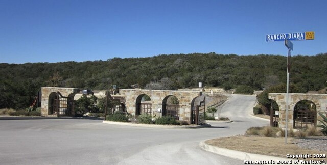 Listing photo id 5 for 17719 Rancho Diana