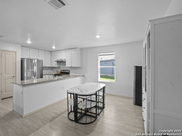 Image 10 of 30 For 603 Vermilion