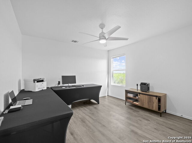 Image 14 of 30 For 603 Vermilion