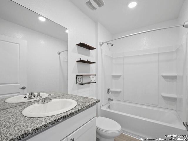 Image 21 of 30 For 603 Vermilion