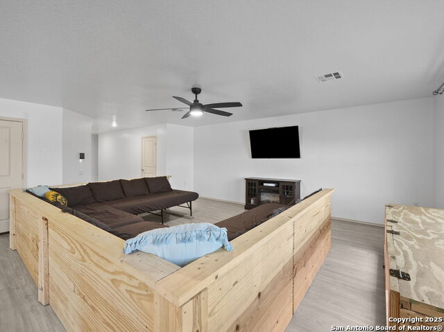 Image 7 of 30 For 603 Vermilion