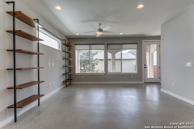 Image 13 of 25 For 432 Olmos E