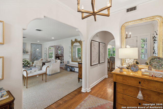Listing photo id 2 for 643 Terrell Rd