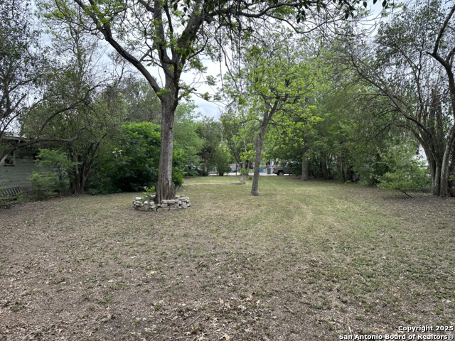 Image 11 of 15 For 833 Gladstone