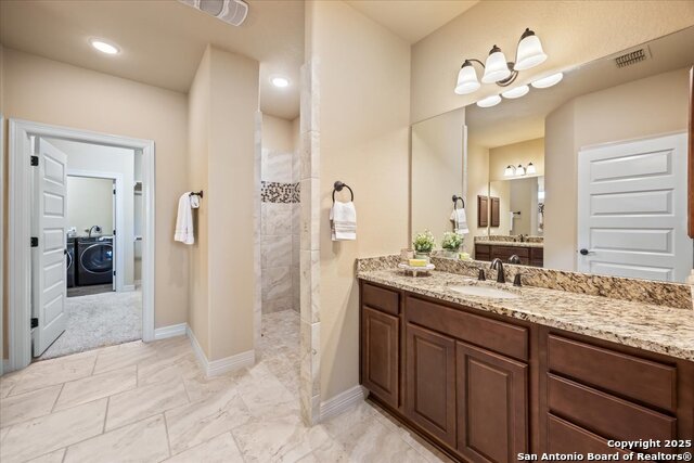 Listing photo id 19 for 3903 Brazos Bend
