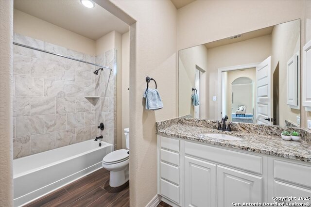 Listing photo id 27 for 3903 Brazos Bend