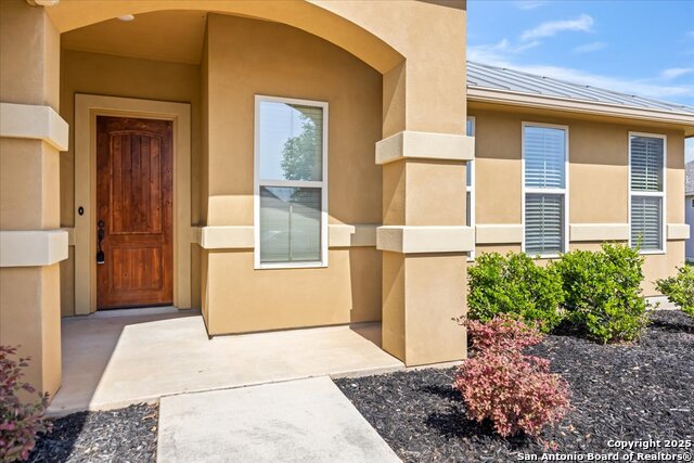 Listing photo id 1 for 3903 Brazos Bend