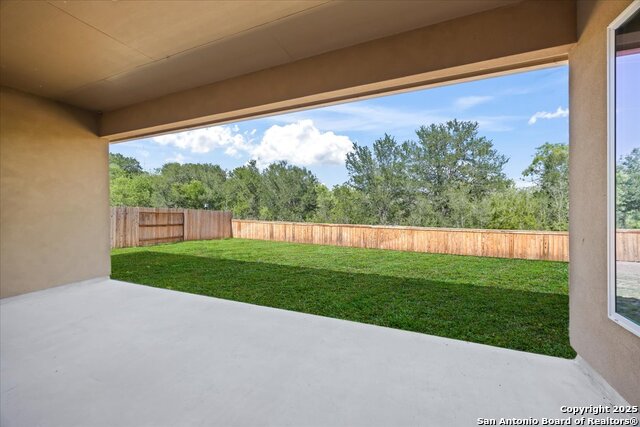 Listing photo id 28 for 3903 Brazos Bend