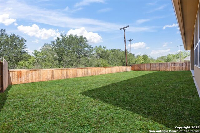 Listing photo id 30 for 3903 Brazos Bend