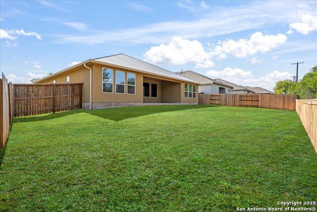 Listing photo id 31 for 3903 Brazos Bend