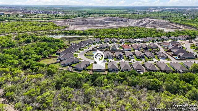 Listing photo id 36 for 3903 Brazos Bend