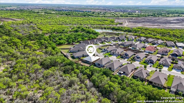 Listing photo id 38 for 3903 Brazos Bend