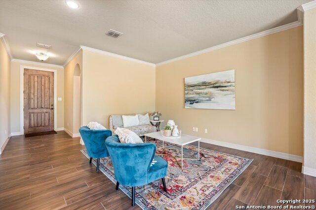 Listing photo id 3 for 3903 Brazos Bend