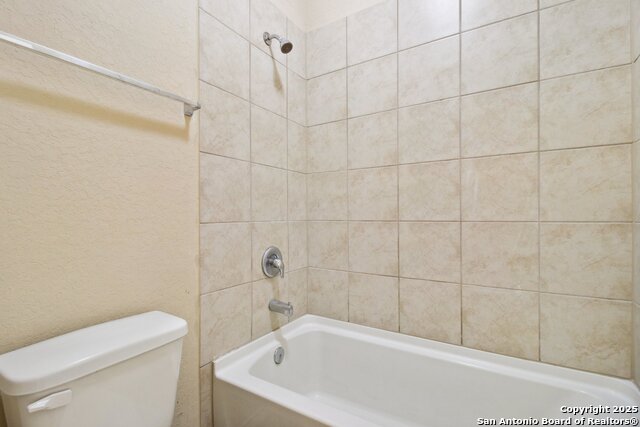 Listing photo id 16 for 2455 Pink Pearl