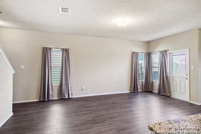 Listing photo id 1 for 2455 Pink Pearl
