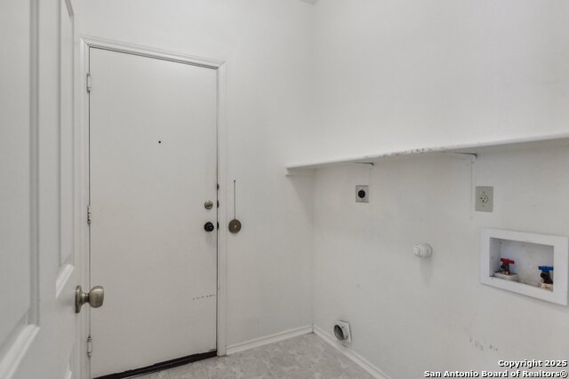 Listing photo id 24 for 1532 Jasmine