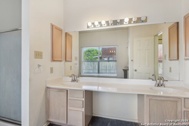 Listing photo id 36 for 1532 Jasmine
