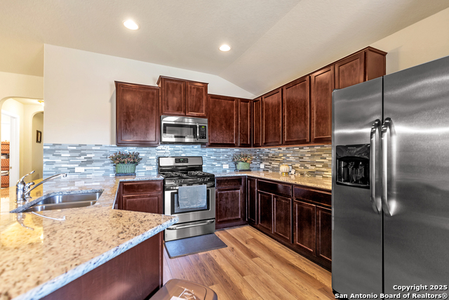 Image 13 of 25 For 8926 Double Oak