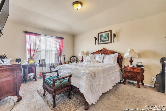 Image 16 of 25 For 8926 Double Oak