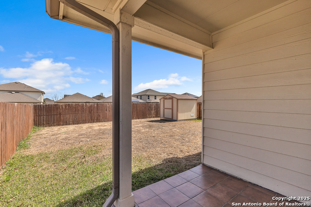 Image 23 of 25 For 8926 Double Oak