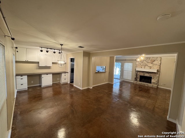 Image 13 of 29 For 4046 Briarcrest
