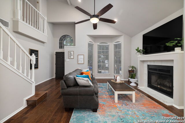 Listing photo id 3 for 7507 Silent Cloud