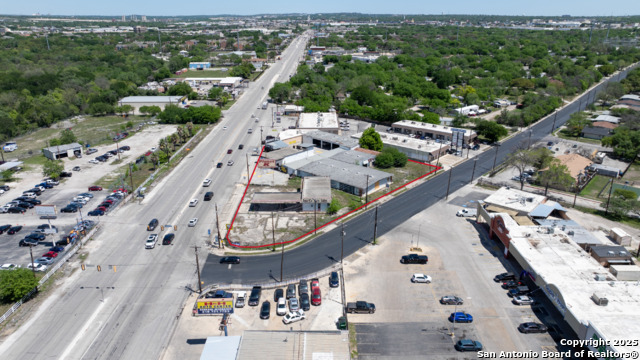 Listing photo id 0 for 2122-2130 Austin Highway